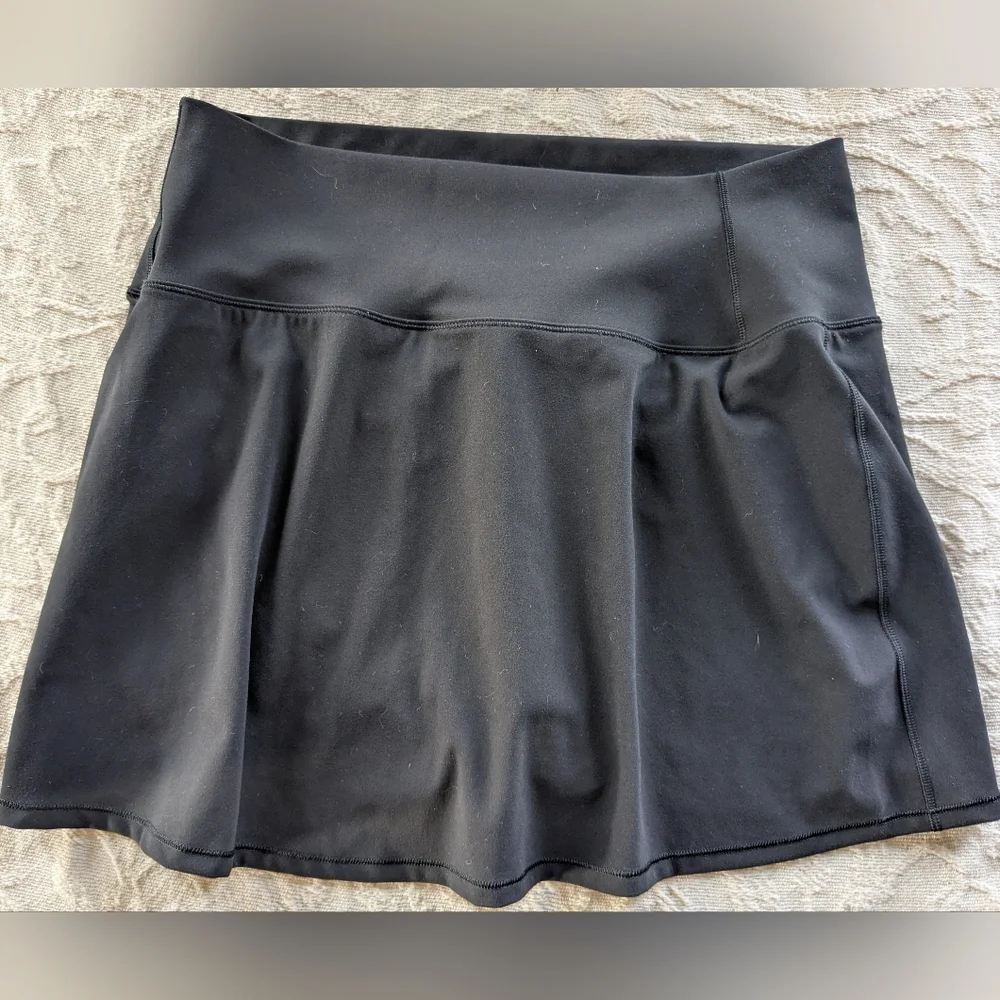 Vuori Volley Skirt Solid Black Tennis Golf Athletic Skort Twirl Sz Medium EUC - Picture 13 of 16